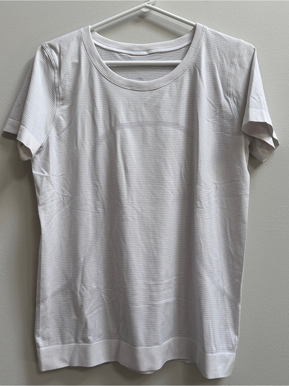 Lululemon white tee